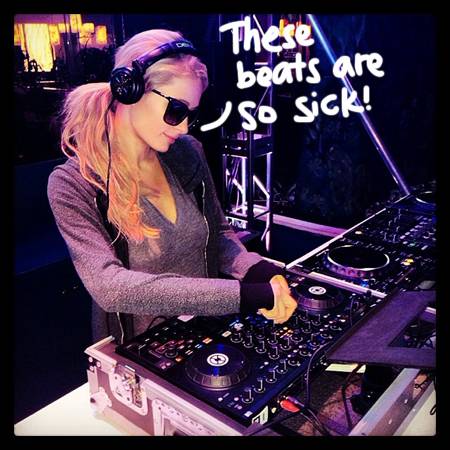 Paris Hilton e DJ de ocazie
