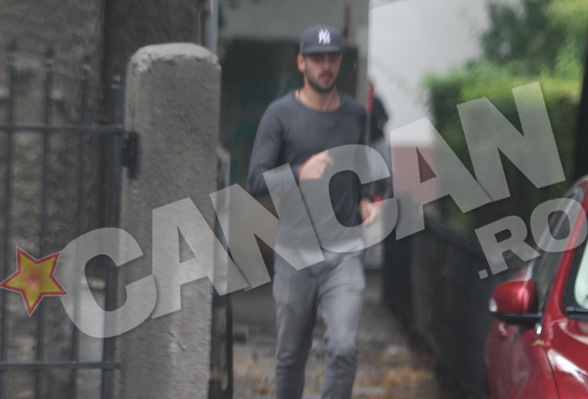 Catalin a iesit dimineata din apartamentul Ilincai