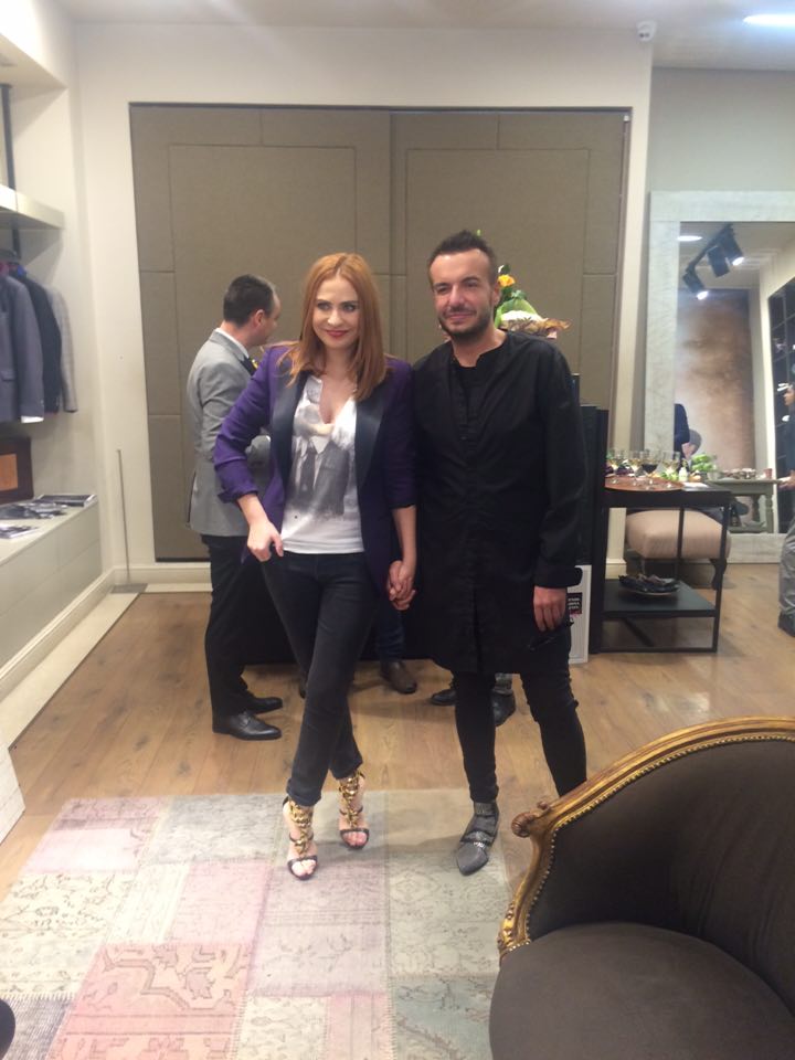 Razvan Ciobanu este client al Adinei Buzatu