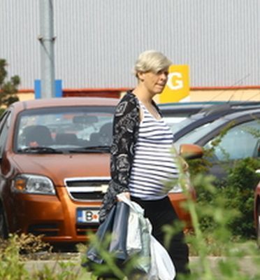 Dana Nalbaru gravidă