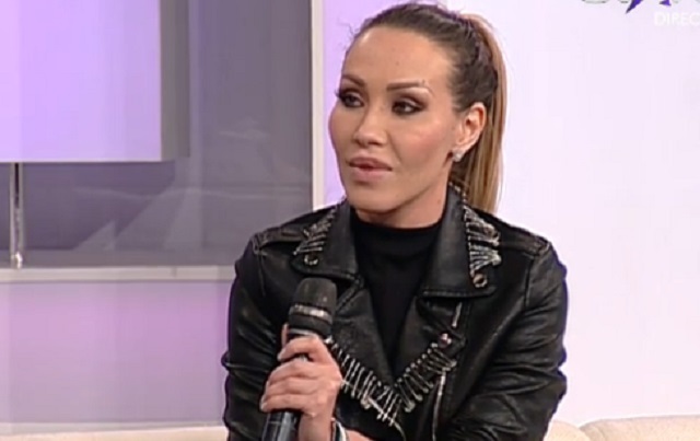 Raluca Podea este disperată din cauză că fiul e bolnav