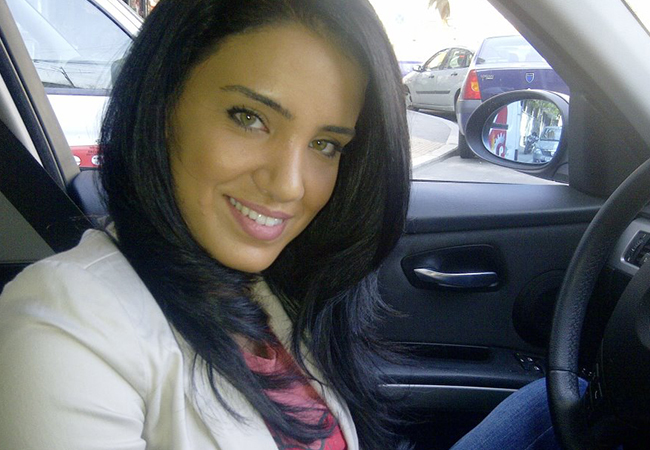 Prima postare pe Facebook a Adelinei Pestriţu.