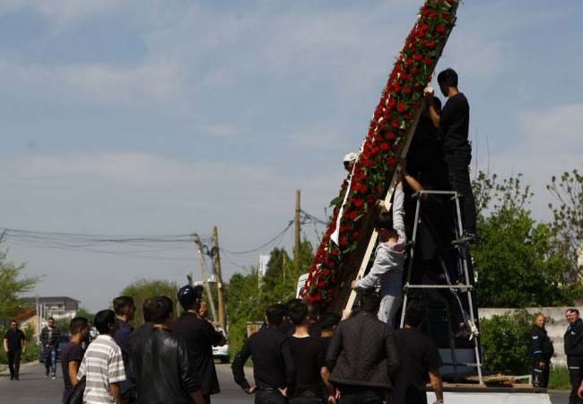 Fane Spoitoru a fost condus pe ultimul drum!

Foto: adevărul.ro