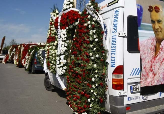 Fane Spoitoru a fost condus pe ultimul drum!

Foto: adevărul.ro