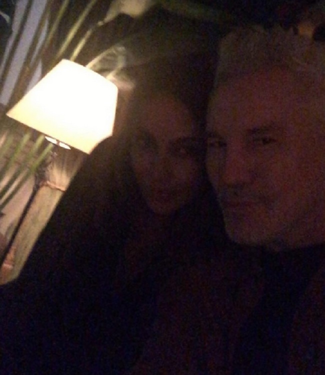 Mădălina Ghenea a postat o imagine în care apare alături de regizorul, Baz Luhrman.