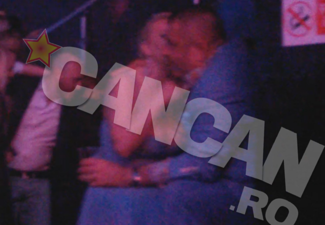 Simona Traşcă s-a distrat cu un bărbat misterios în clubul BOA.