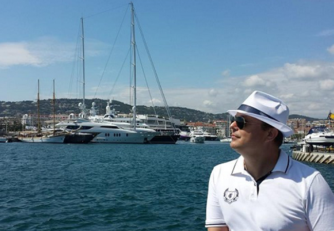 Aşa arată acum ”Domnul Problemă”.