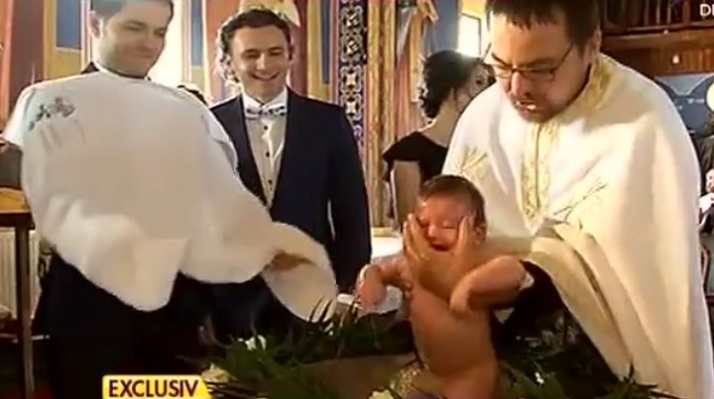 Liviu Vârciu a fost naş de botez pentru copilul unor prieteni.