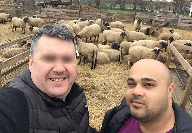 ”Perversu' de pe Târgu Ocna” are o turmă de oi.