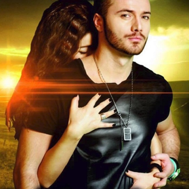 Afişul în care Tavi Clonda pare de nerecunoscut.