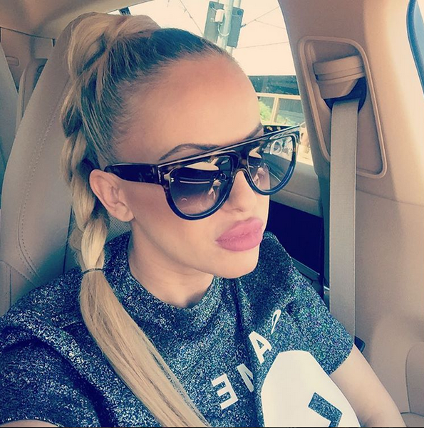 Buzele Andei Adam au stârnit o serie de critici din partea fanilor online.