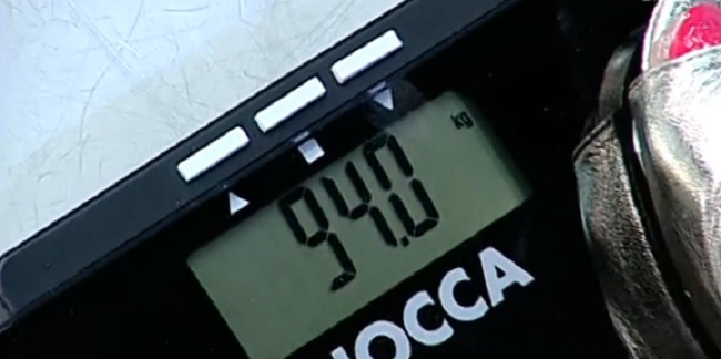 Oana Lis s-a cântărit în direct.