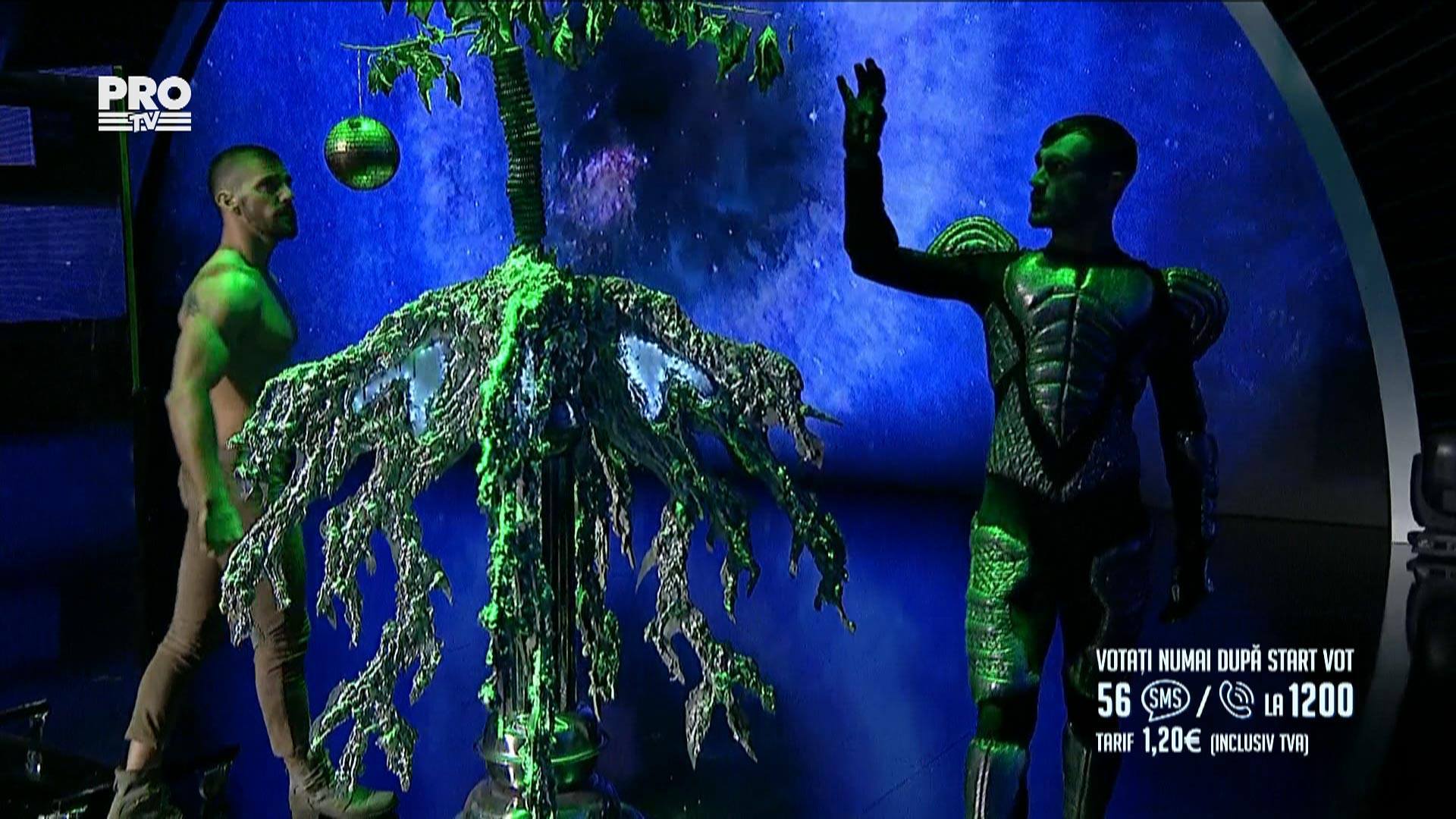 Bruce şi Istvan au avut la ei mişcări desprinse din altă lume