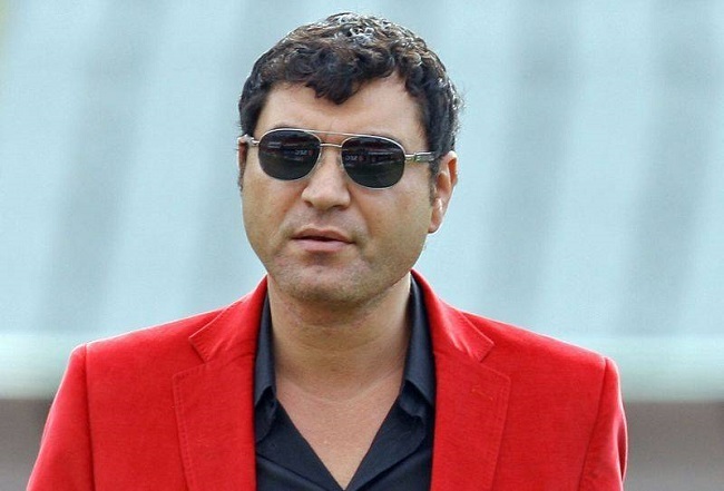 Cristi Borcea i-a trimis Valentinei la spital un buchet de flori.