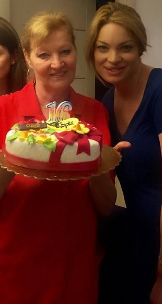 Înainte să nască, Valentina Pelinel a postat o imagine cu mama ei.