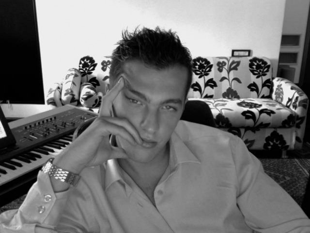 Acesta este milionarul cu care s-ar iubi Mădălina Ghenea.