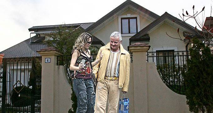 Irinel i-a cerut Annei Lesko să-i restituie împrumutul