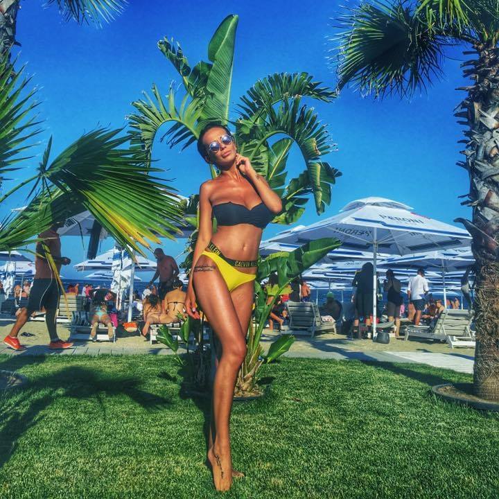 Andreea de la ”Insula Iubirii” s-a fotografiat într-un costum de baie sexy.