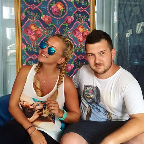 Anda Adam nu a scăpat de kilogramele acumulate în timpul sarcinii.