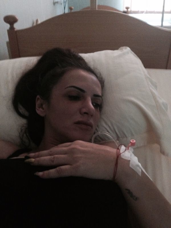 Persoana care a creat contul fals în numele Marei Bănică a folosit poze cu vedeta TV pe patul de spital