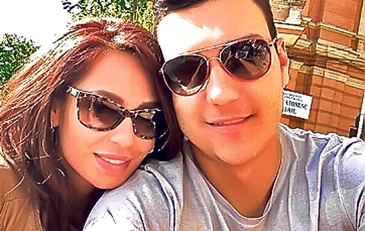 Andra şi Andrei au trăit o frumoasă poveste de dragoste aproape un an, timp în care prezentatoarea a fost răsfăţată cu fel de fel de atenţii costisitoare şi cu vacante de neuitat.