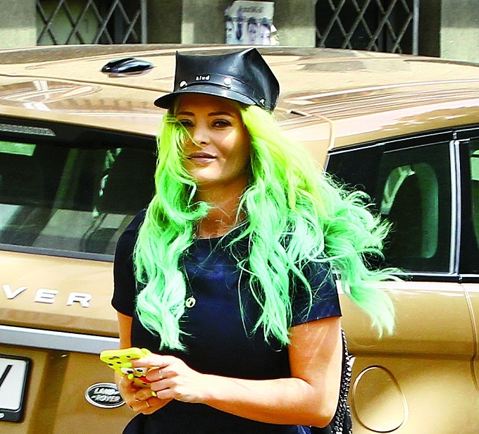 Delia a făcut o pasiune pentru husele cu animăluţe, de altfel, cântăreaţa este o mare iubitoare de animale.