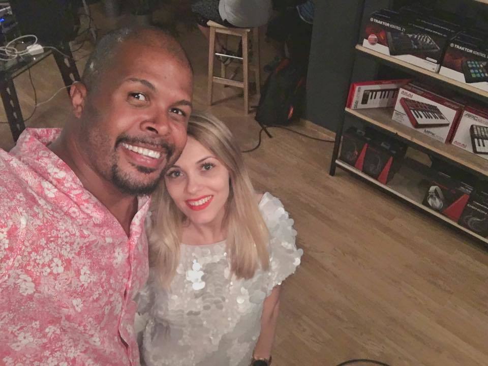 Cabral a postat această imagine pe Facebook şi le-a mărturisit prietenilor virtuali că s-a îndrăgostit