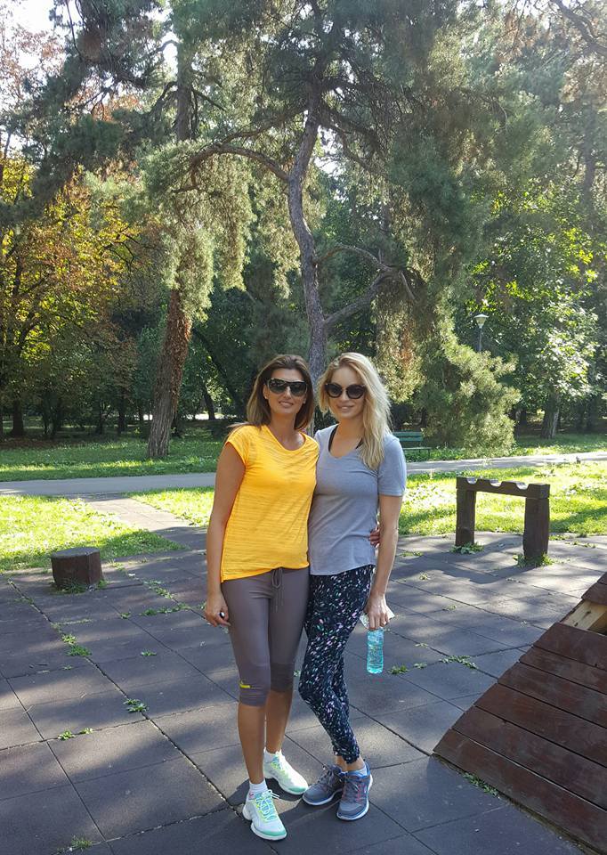 Valentina Pelinel e într-o formă de zile mari, iar toată lumea s-a mirat că a reuşit să slăbească atât de mult de când a devenit mămică 