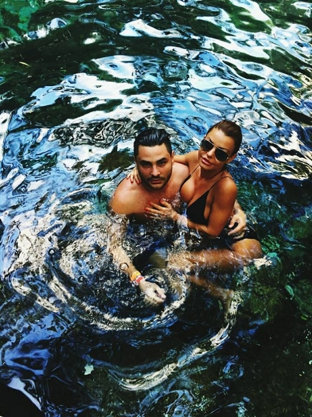 Ana Mocanu a avut o relaţie cu Valentin Burada.