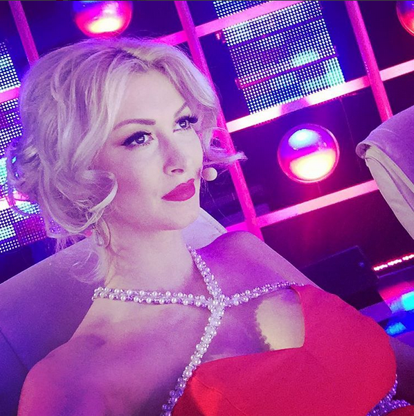 Andreea Bălan abia aşteaptă să vină pe lume fetiţa ei.