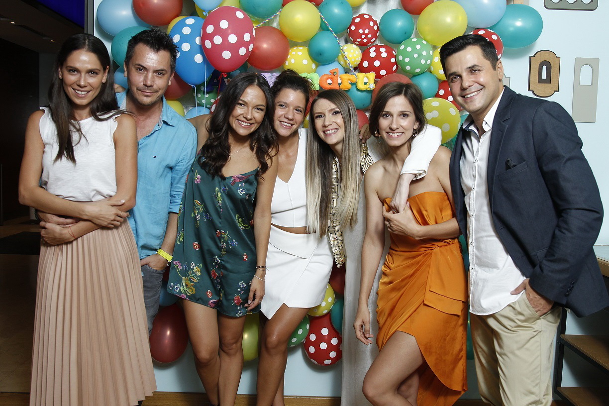 Dintre persoanele publice, la botezul micuţului Alexandru au participat Dana Rogoz, Ada Condeescu, Răzvan Fodor şi soţia lui, Irina, Cove şi soţia lui.