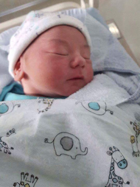 Adina Bourceanu a fost astăzi în culmea fericirii şi a postat prima imagine cu nepoţelul ei