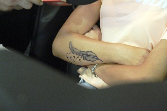 Fiica lui Boureanu are un tatuaj pe mână.

Foto: CLICK.RO