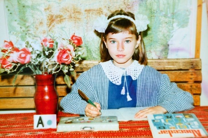 Aşa arăta Laura Cosoi în prima zi de şcoală.