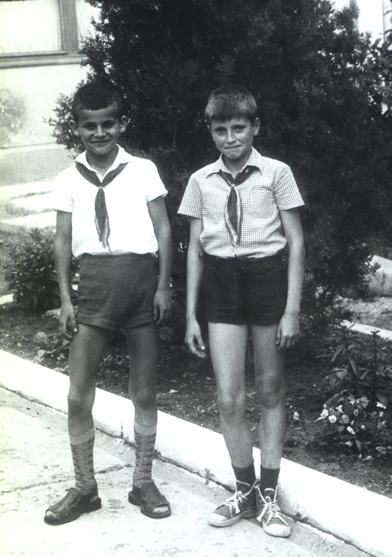 Aşa arăta Cătălin Botezatu în prima zi de şcoală.