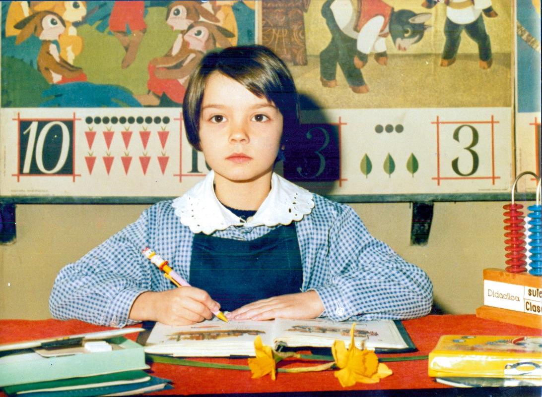 Aşa arăta Diana Dumitrescu în prima zi de şcoală.