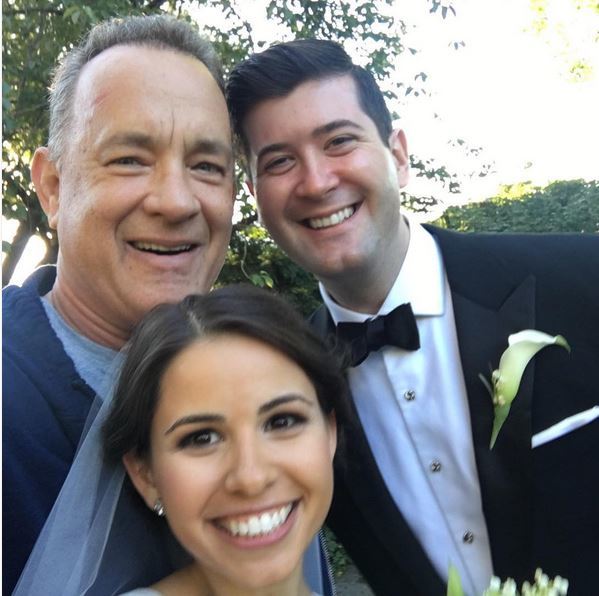 Tom Hanks a „spart“ nunta acestor tineri din New York