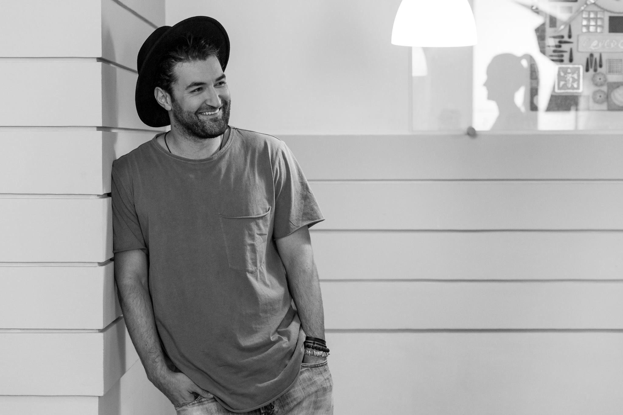 Deşi fanii sperau că se va reuni definitiv cu Laura Cosoi, Smiley pare să se fi îndrăgostit din nou.