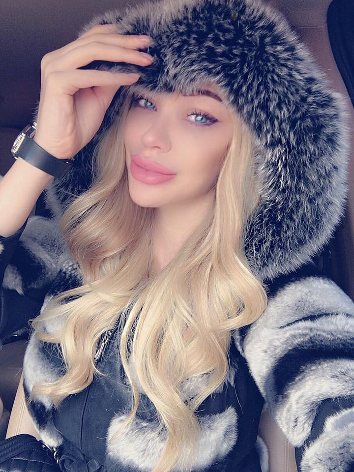 Bianca şi-a anunţat prietenii virtuali că se pregăteşte din nou să plece de acasă