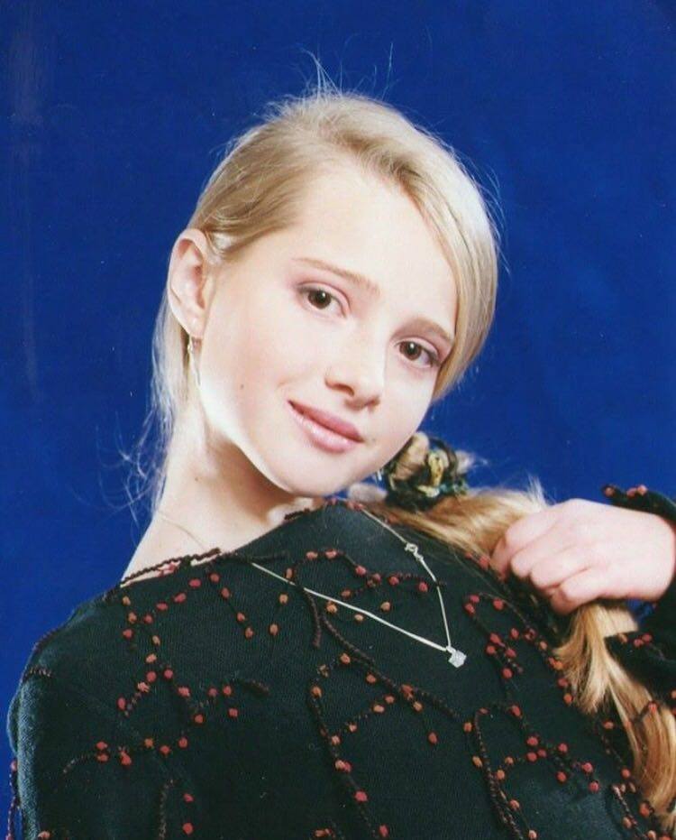 Aşa arăta Otilia în copilărie.