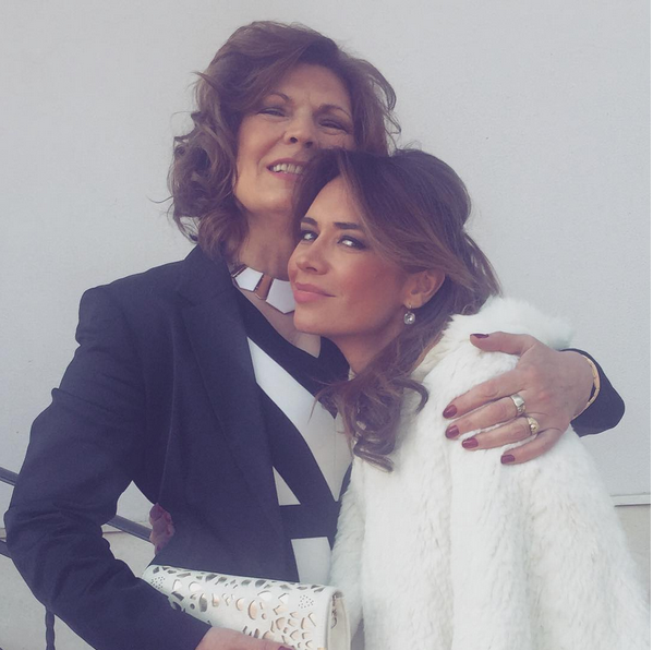 Magda Palimariu, alături de mama sa.