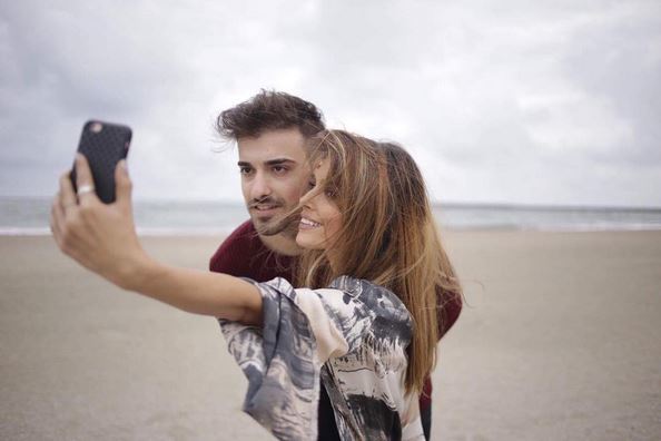 Fosta iubită a lui Smiley a apărut în braţele lui Liviu Teodorescu