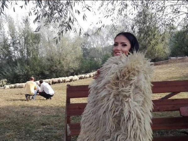 Andreea i-a surprins pe fani.