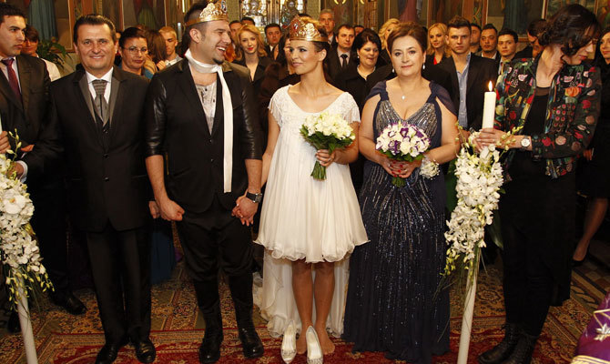 Nici acest mariaj nu pare să dureze, semn că Nea Marin nu i-a adus noroc finului său, aşa cum spera în urmă cu patru ani de zile.