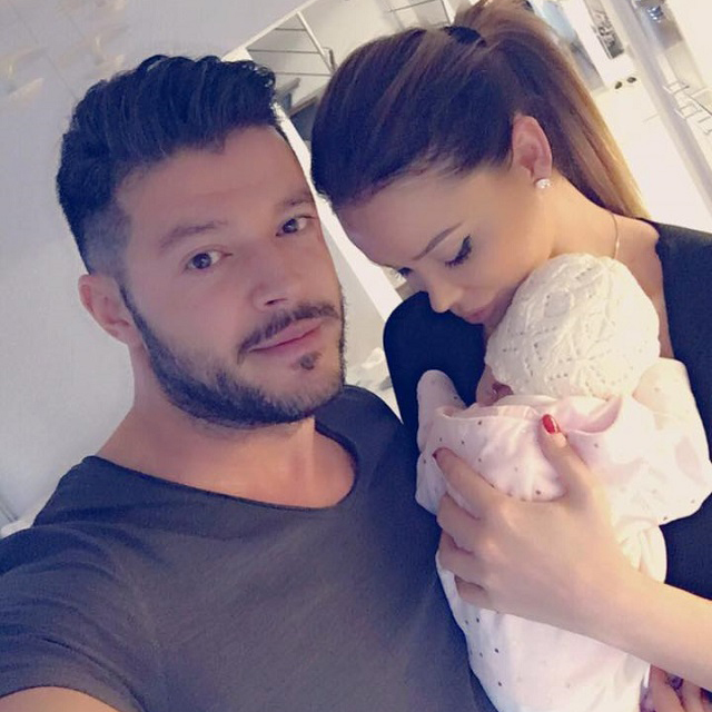 Bianca şi Victor au apărut în acest portret emoţionant de familie