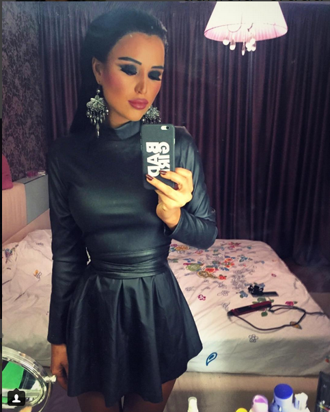 Fanii Danielei consideră că bruneta a exagerat cu operaţiile estetice.