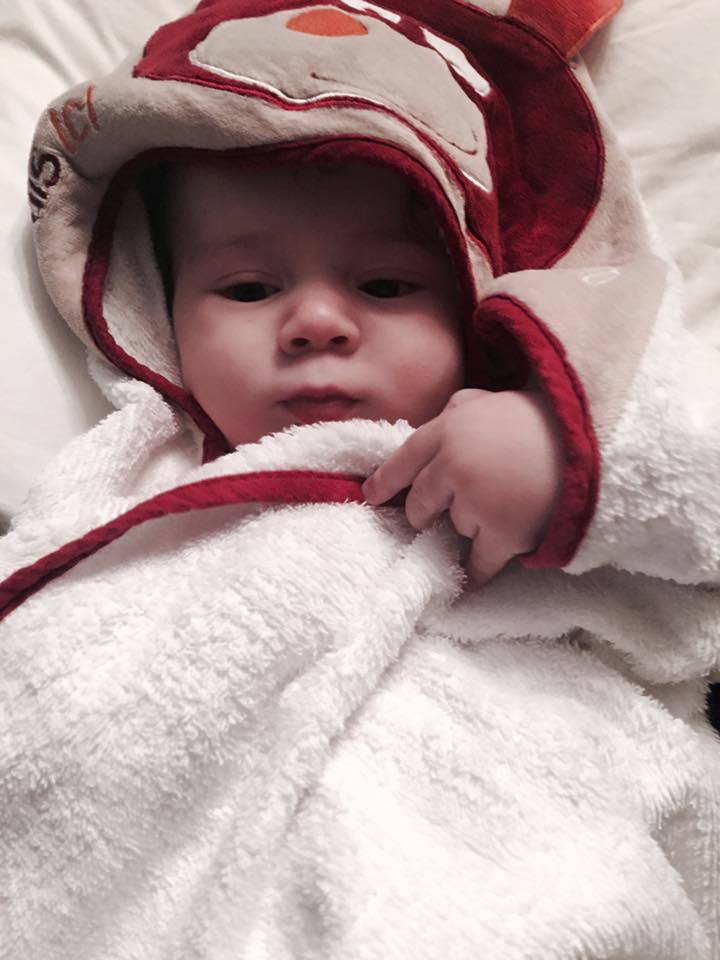 Micuţul Moise a împlinit astăzi cinci luni de zile