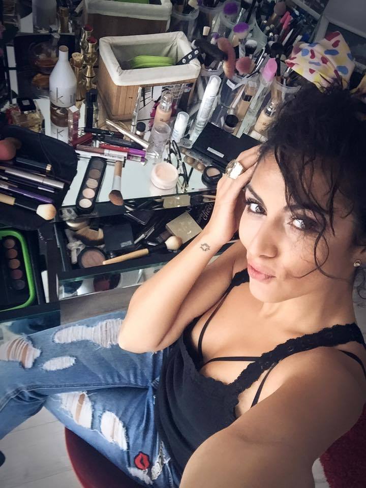 Doiniţa Oancea s-a pozat într-o ipostază sexy.