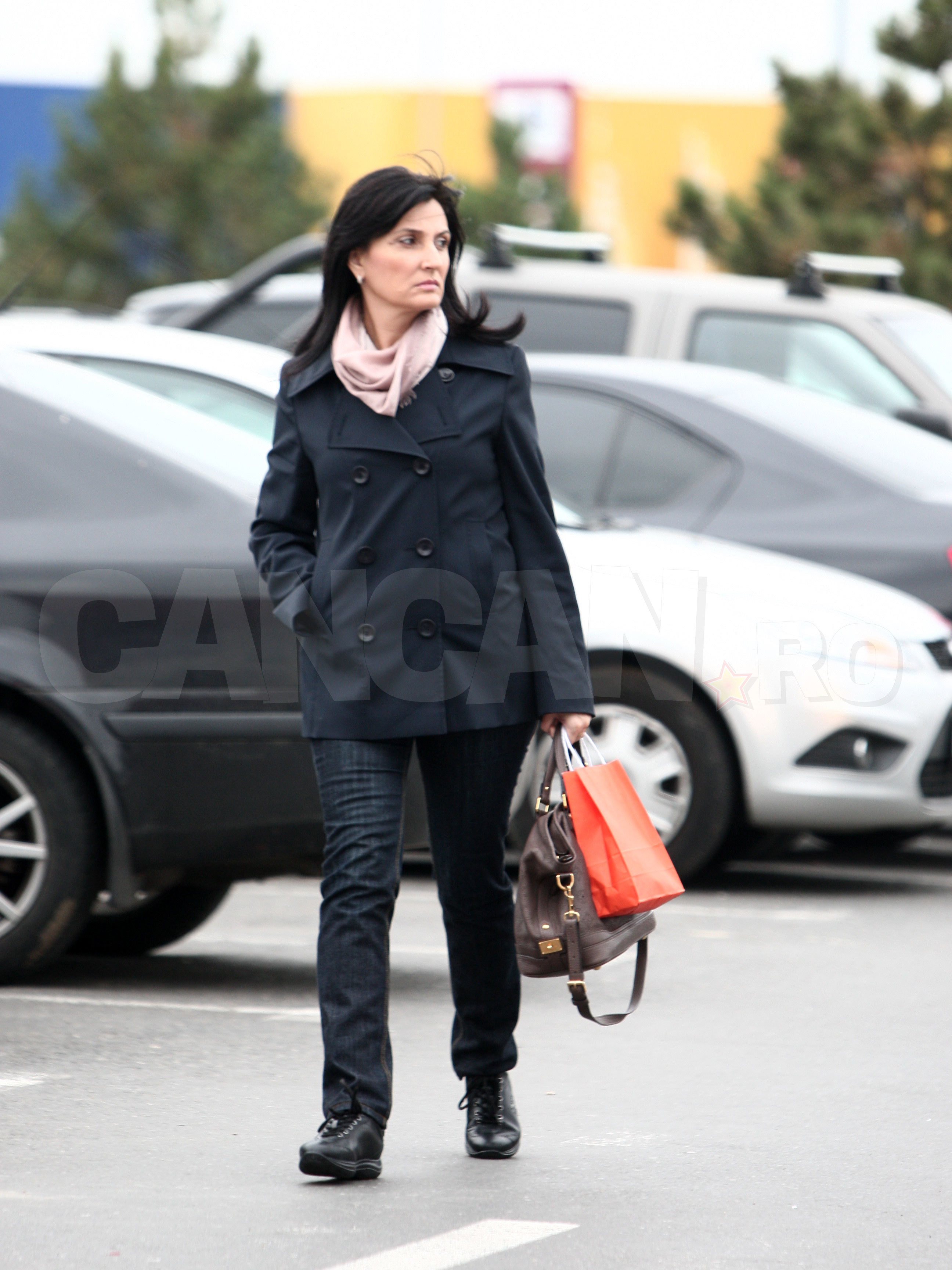 Luminiţa Becali este o prezenţă plăcută prin modul în care alege să iasă în public