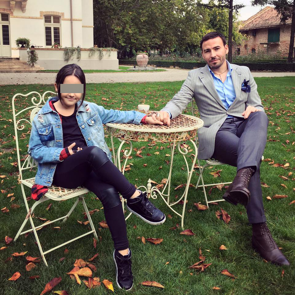 Adrian Cristea s-a pozat alături de fiica lui, Rania.